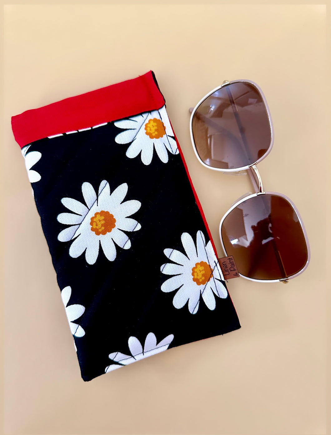 Daisy Sunnies Sleeve