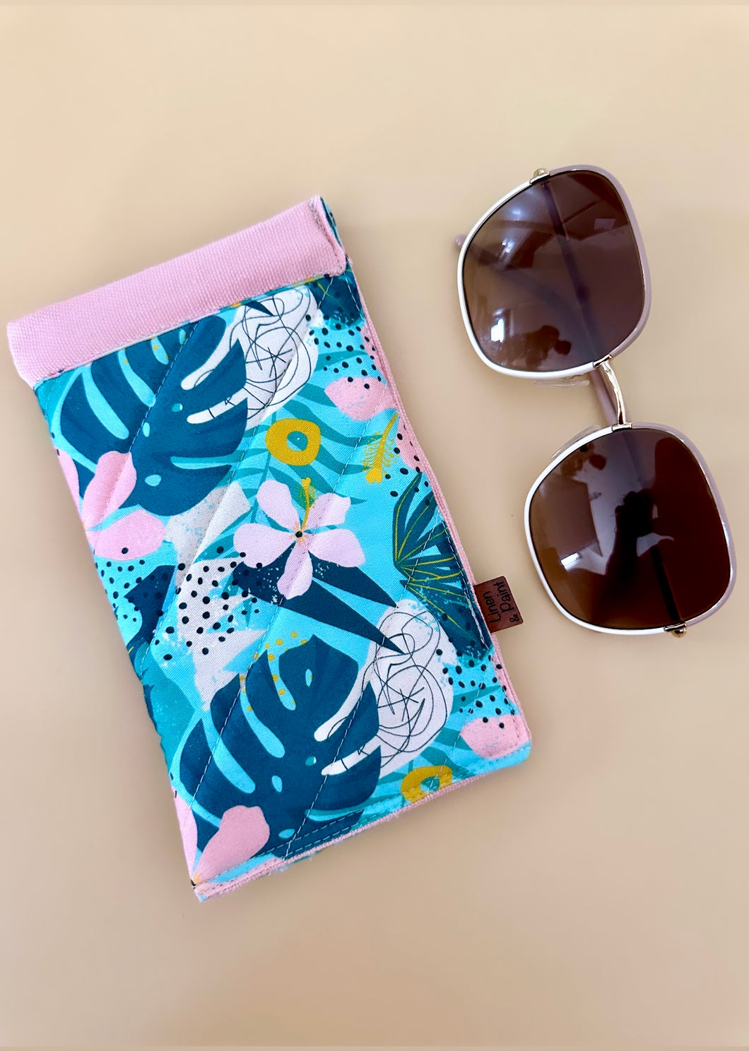 Paradise Print Sunnies Sleeve