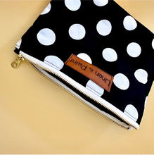 Load image into Gallery viewer, Polka Dot Zipper Clutch
