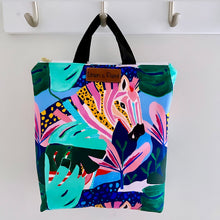 Load image into Gallery viewer, Pop Safari Lunch Tote
