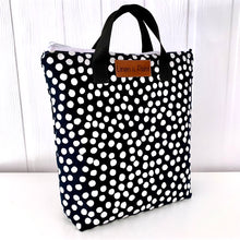 Load image into Gallery viewer, Navy Circle Lunch Tote
