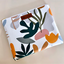 Load image into Gallery viewer, iPad Sleeve - Forest
