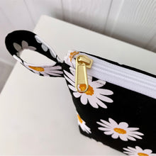 Load image into Gallery viewer, Daisy Cosmetics Tote
