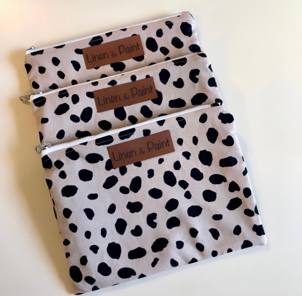 Leopard Print Zipper Clutch