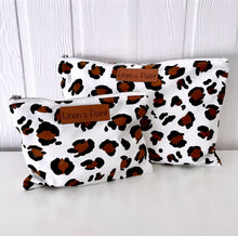 Load image into Gallery viewer, White Leopard Zipper Clutch
