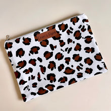 Load image into Gallery viewer, White Leopard Zipper Clutch
